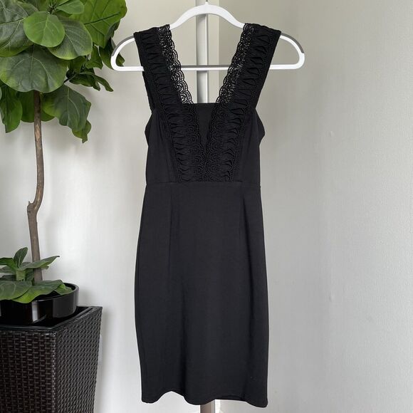 Lulu's Black Crotchet Trim bodycon Cocktail Dress Size XS - Picture 2 of 12